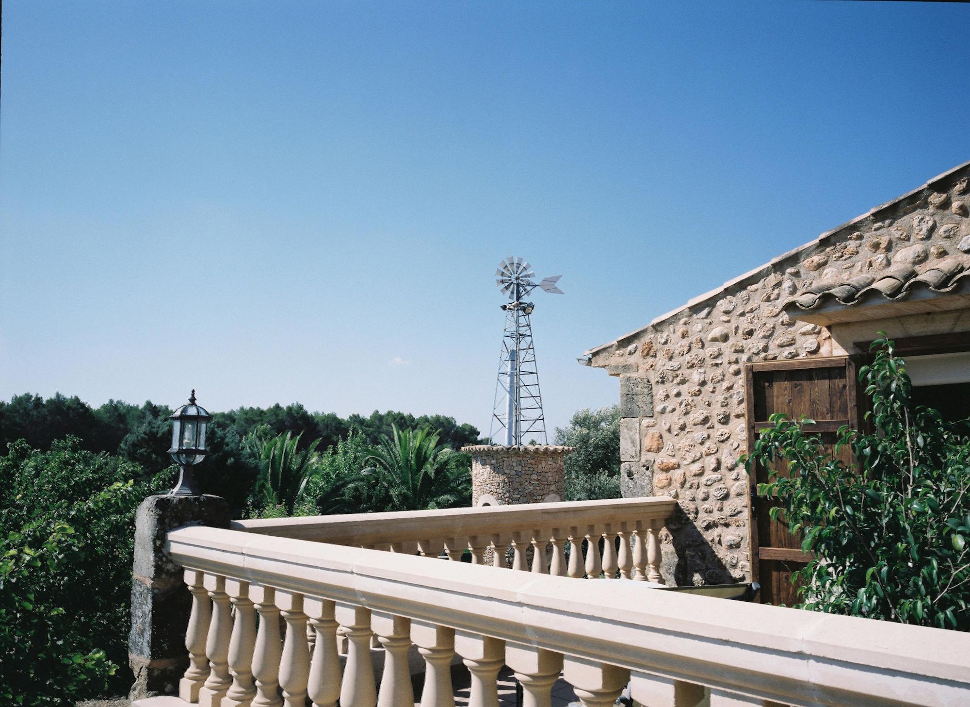 Es Quatre Cantons Farm stay *